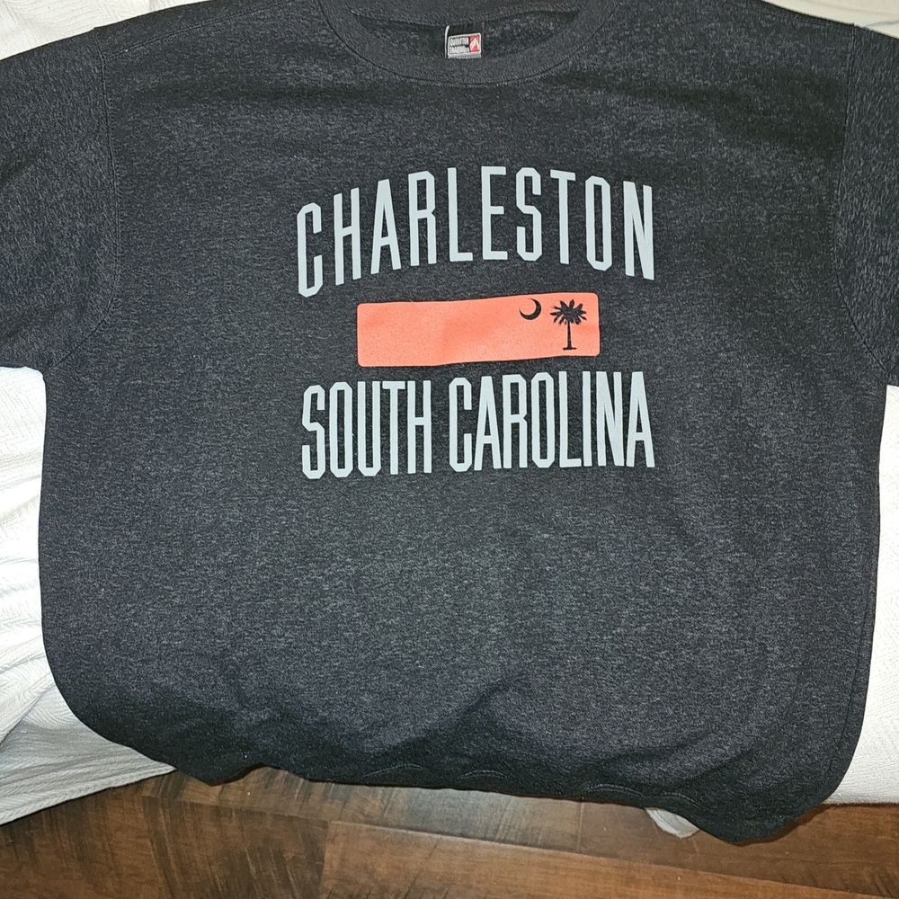 Charleston South Carolina Graphic Sweatshirt - Black